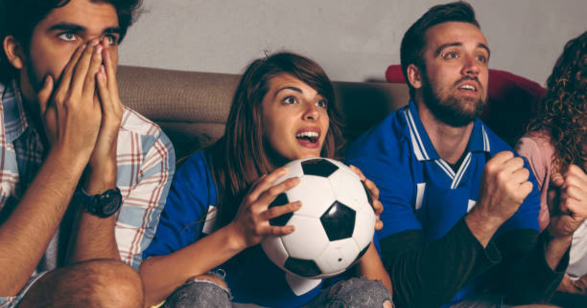 Do Guys like girls that are into sports? GirlsAskGuys