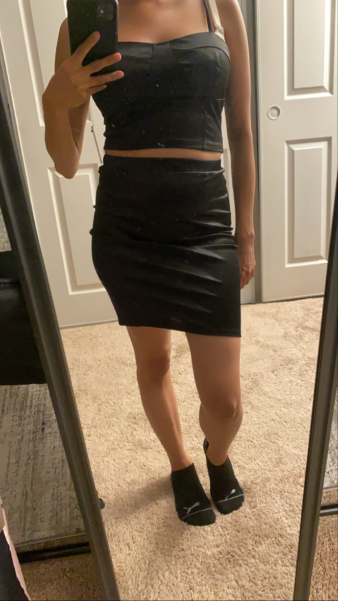 POLL-Which dress do I wear for concert?