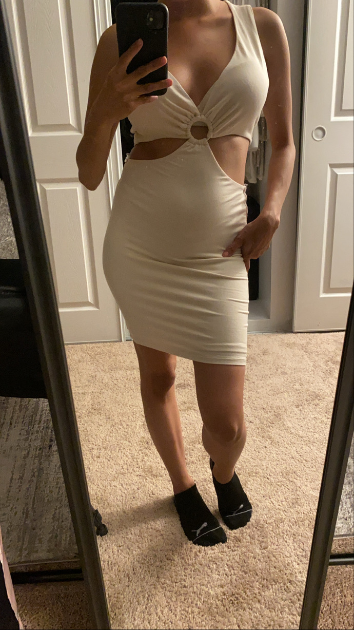 POLL-Which dress do I wear for concert?