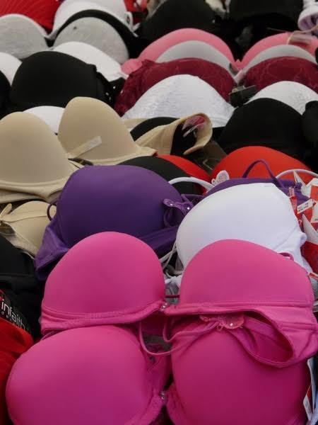 Girls, Whats your favourt bra color? And whats your bra size?