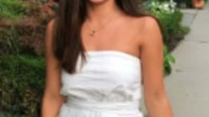 Describe petite women/girls?