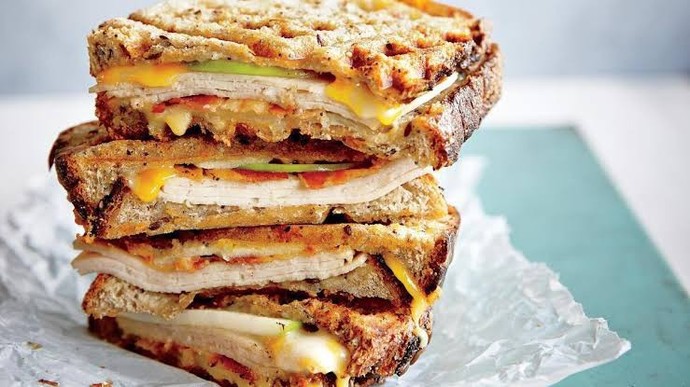 What do you usually eat for lunch?