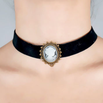 What is your opinion on chokers?
