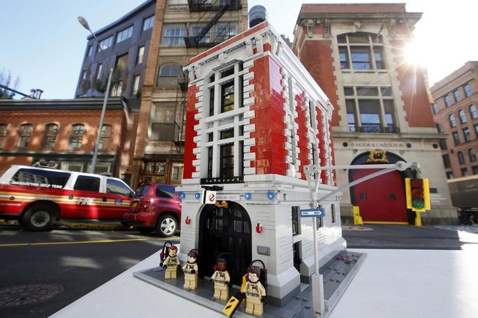Which of these large difficult level Technic/LEGO sets is your favorite?