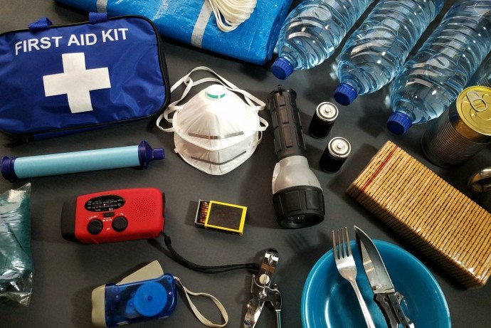 What are some things that you should always keep in your car?