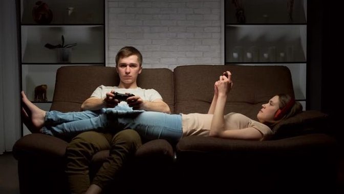 Would you date a guy that plays lots of video games?
