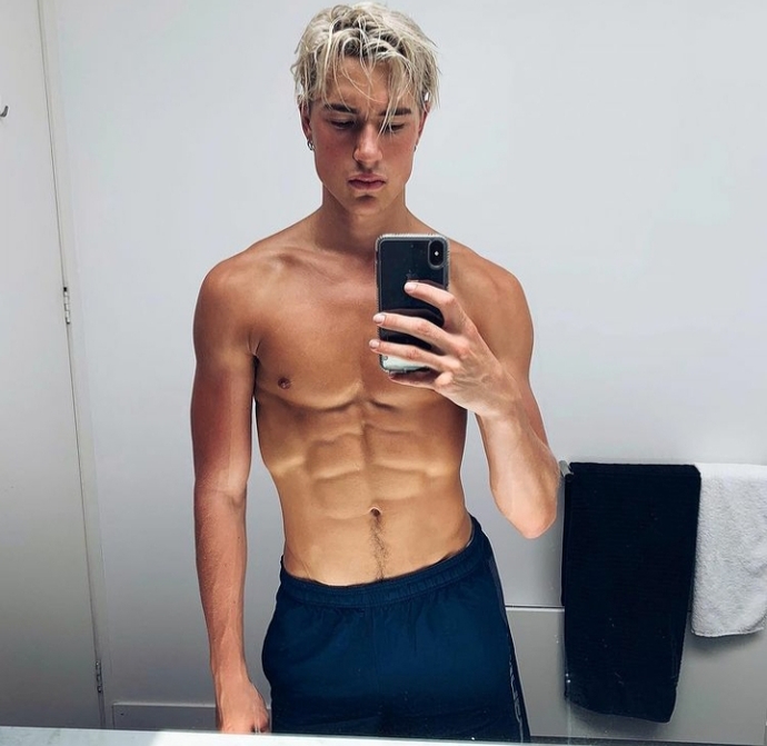 Girls, ideal male physique for you?