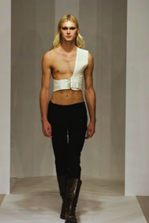 Girls, ideal male physique for you?
