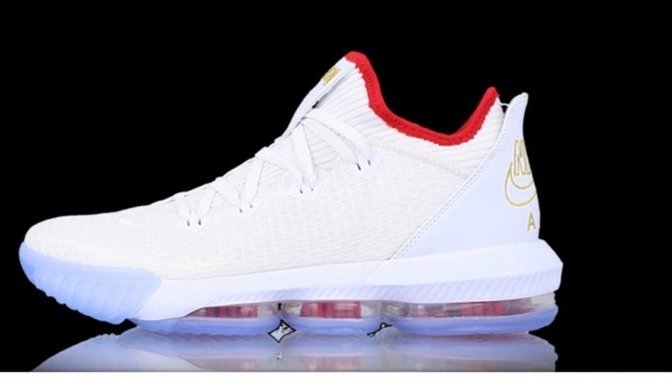 What kind of kicks/sneakers do you wear, if any?