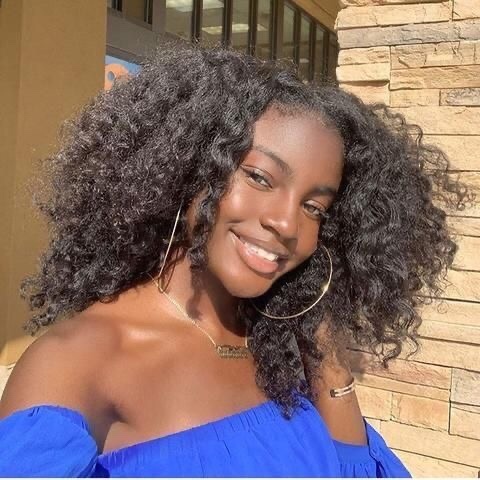 What hair length do you prefer on a girl?
