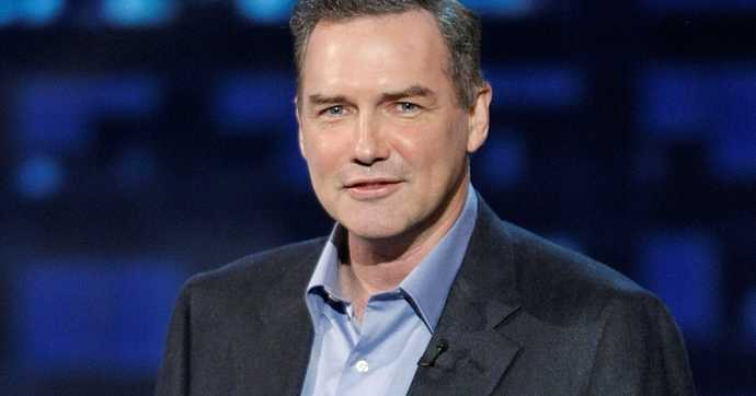 How funny is this SNL Cast member: Norm Macdonald?