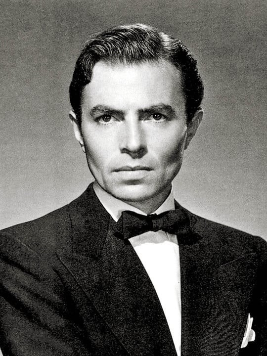 What deceased actor would you like to bring back?