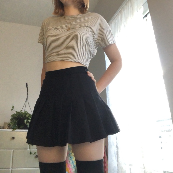 Do you guys/girls like it when gitls wear thigh high socks?