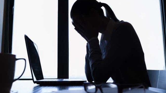 Is social media a good place to grieve or that should be kept private?