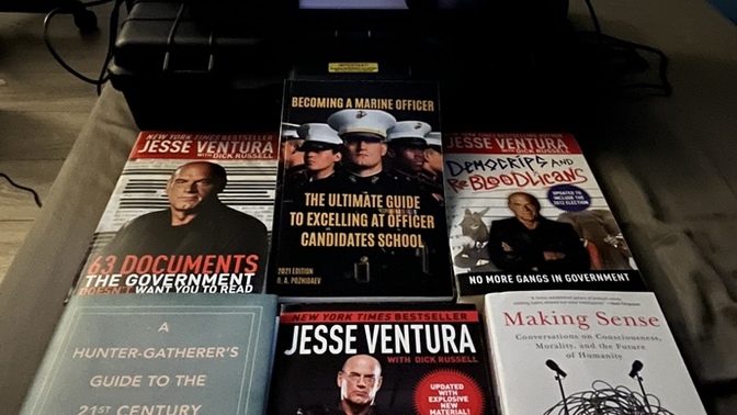 Do any of you all read? What are you reading now & why?
