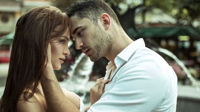 On a date would you rather your date ask you if they can kiss you or read the cues from you and go for it?