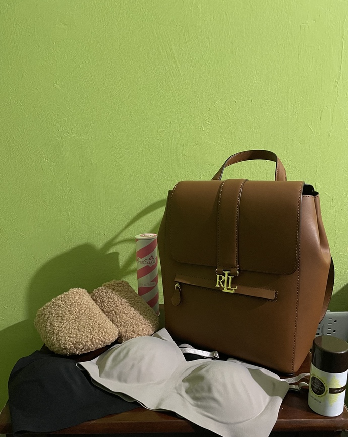 Is my bag pretty or not?