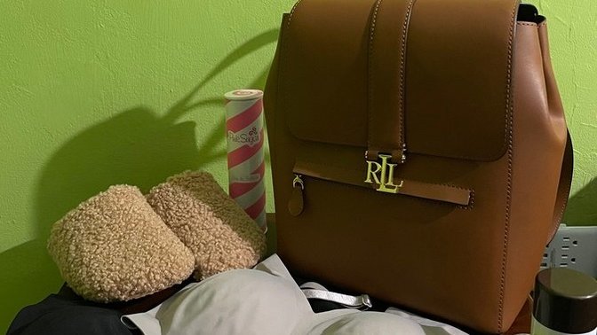 Is my bag pretty or not?