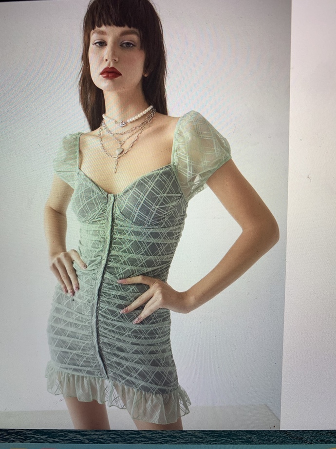 What dress should I wear for Halloween (for a doll costume)?