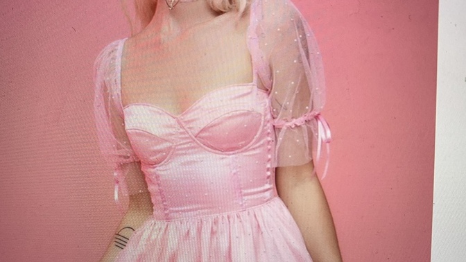 What dress should I wear for Halloween (for a doll costume)?