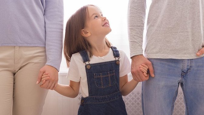 Can friends with benefits who live together and co-parent be called a relationship?