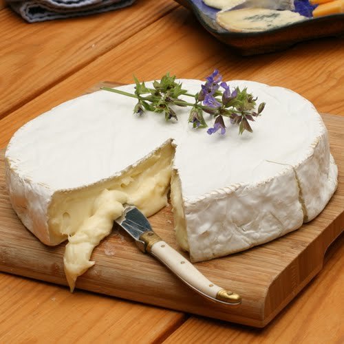 I dont think I can go a day without cheese. Just gobbled some delicious Brie <3