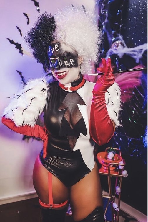 Why is okay for black people to be whiteface but NOT okay for white people to be blackface?