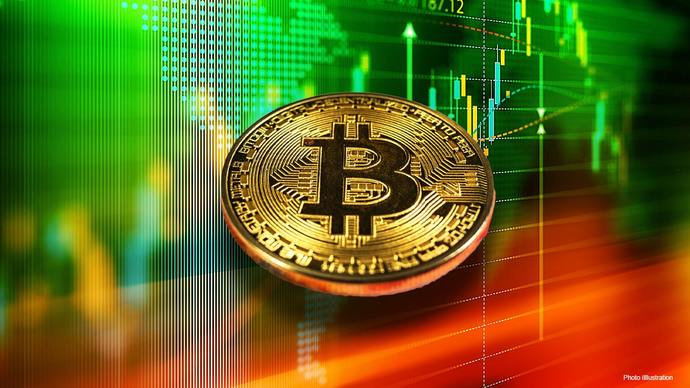 Should Bitcoin and other cryptocurrencies be encouraged or banned?