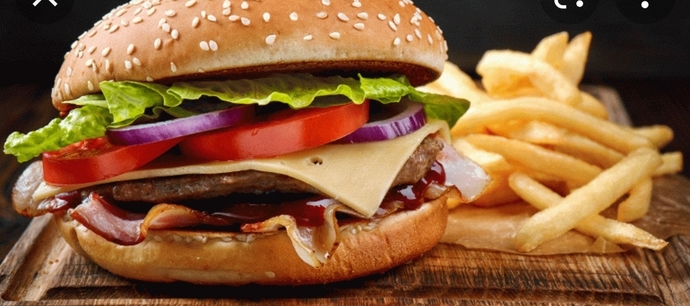 Burger and chips, which order do you eat it?