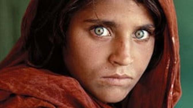 Do men love when a woman has haunting beauty? Her eyes and voice atr haunting?