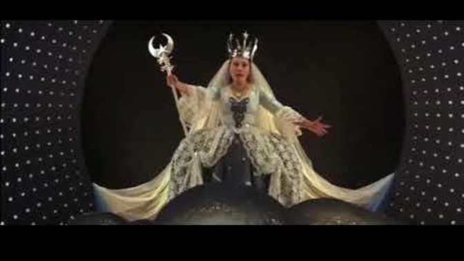 Which aria is better? Mozart's Queen of the Night from The Magic Flute? Or Vivaldi's Come L'onda from Orlando Furioso?