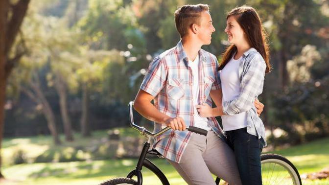 Does anyone still think of their highschool sweetheart or first love/heartbreak?