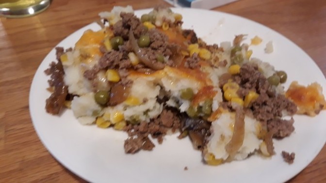 Here is lunch. Sheperds pie or Custard pie?