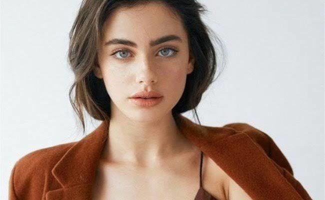 What features do you find most attractive physically?