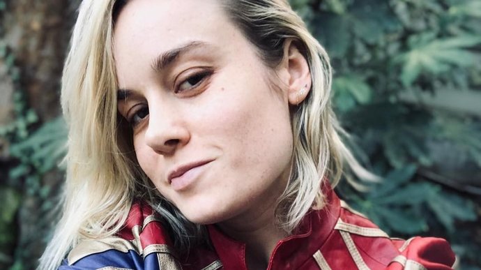 Girl claims to be 28 but looks 42?
