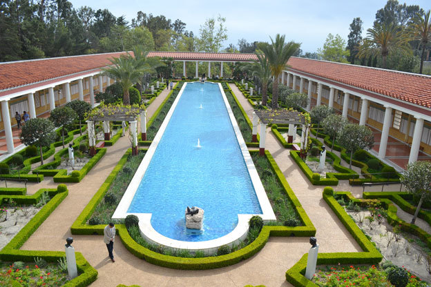 When it comes to your dream home, do you have any specific theme you want your house to be inspired by?