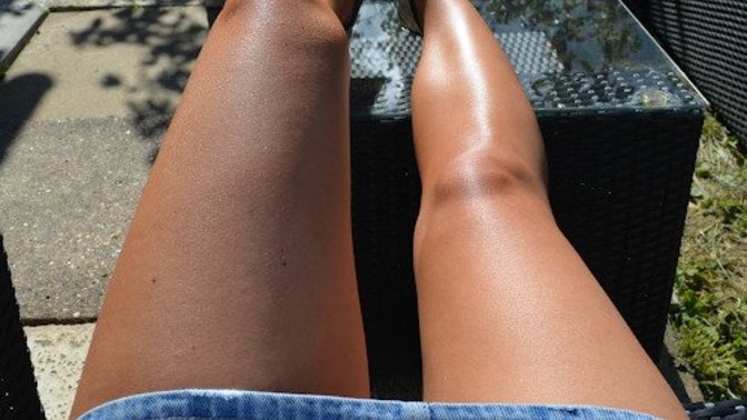 Would you like it more if even men had nicely hairless legs?