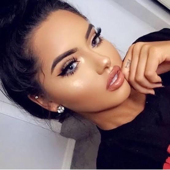 Do you like the Insta baddie look?