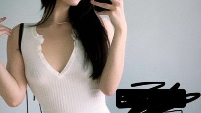 HOW IS THIS CHICK CLASSIFIED BBW?