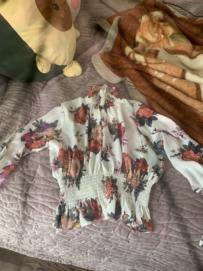 Which shirt should I wear with these jeans?