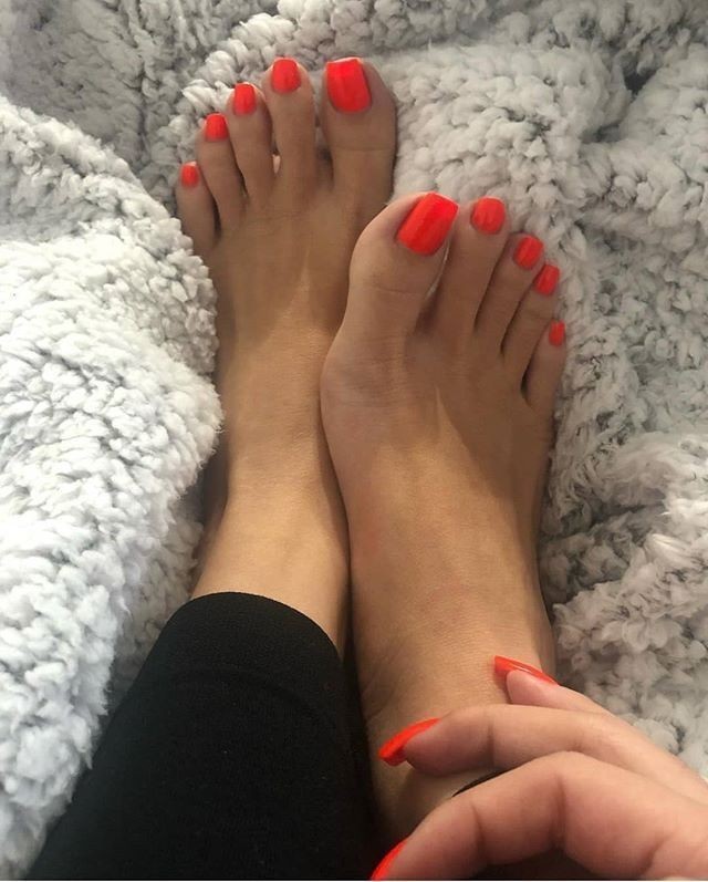 What kind of manicure/pedicure do you like?