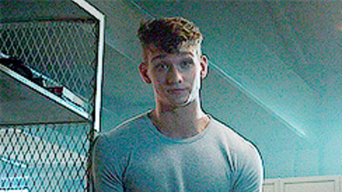 What would you do if this man pinned you to a wall and kissed u?