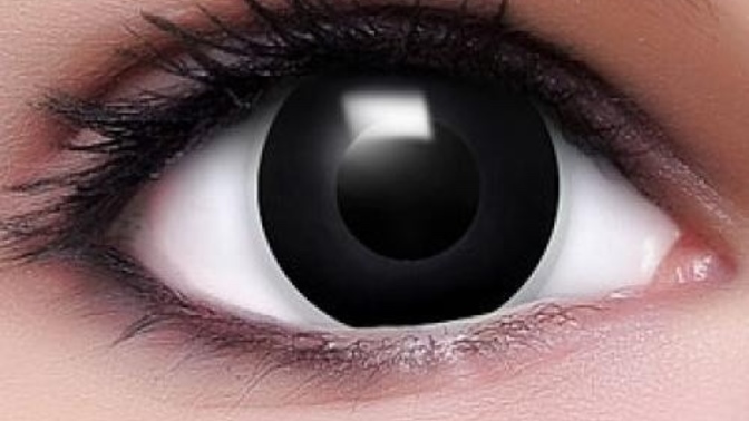 What do men think when they stare into a woman’s eyes?