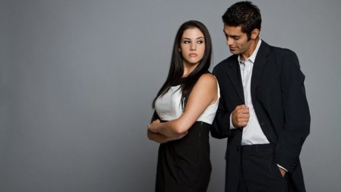 Who plays more mind games: men or women?