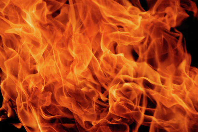 What color do you think of when you think of fire 🔥?