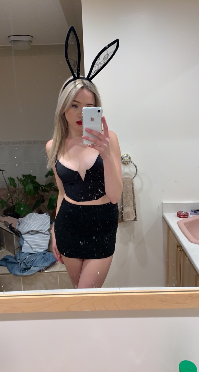 Which top should I wear with my Halloween costume ?