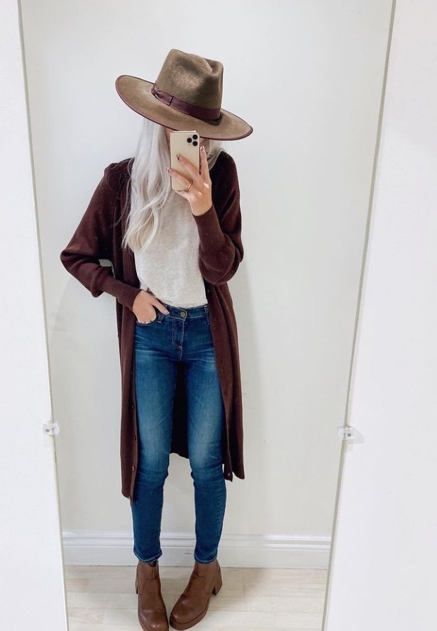 Which outfit do you like the best?