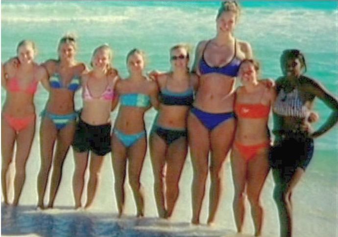 Alana, 6'8"
