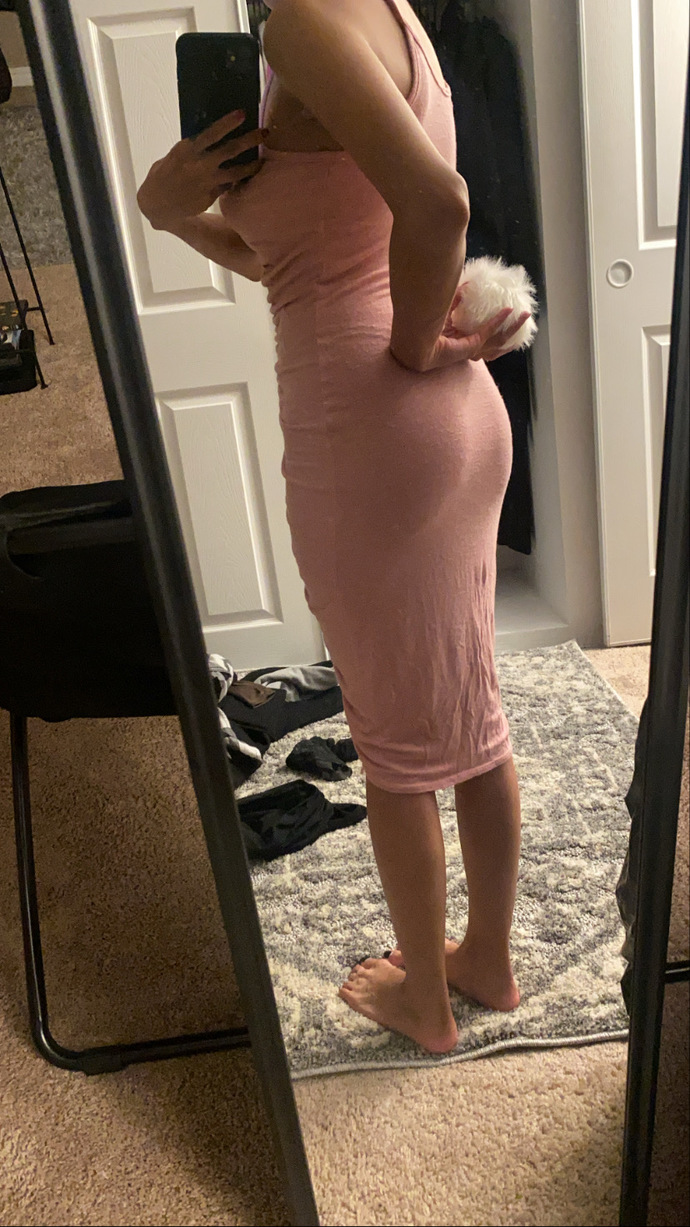 POLL- which dress should I wear for Halloween help?