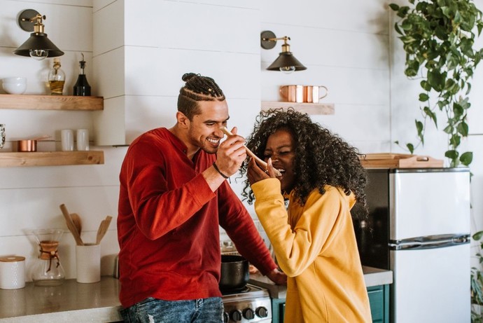 If it comes to a relationship who would you prefer to do the cooking in your relationship with your significant other?